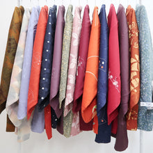 Load image into Gallery viewer, Bundle 15pcs Silk Haori Jacket Wholesale Bulk Free Shipping #796