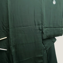 Load image into Gallery viewer, Men's Kimono Vintage(1950-1980) Dark Green Montsuki Habutae Silk #10863E3