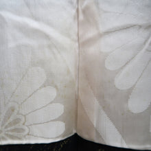 Load image into Gallery viewer, Haori Jacket Vintage(1950-1980) Black Gold Flower Silk #10590C1