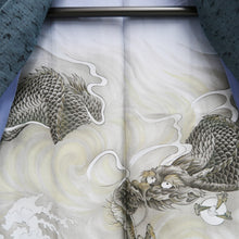 Load image into Gallery viewer, Men's Haori Vintage(1950-1980) Dark Blue Dragon Silk #10410A2