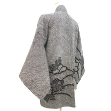 Load image into Gallery viewer, Haori Jacket Vintage(1950-1980) Black Shibori Flower Silk #10681D1
