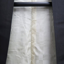 Load image into Gallery viewer, Men's Haori Vintage(1950-1980) Black Montsuki Silk #10423A2