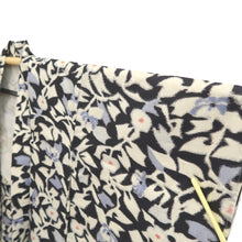 Load image into Gallery viewer, Haori Jacket Vintage(1920-1950) Black White Meisen Floral pattern Silk #11033A2