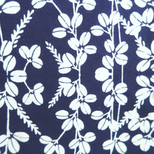 Load image into Gallery viewer, Yukata Vintage(1950-1980) Navy Botanical Cotton #11098B1