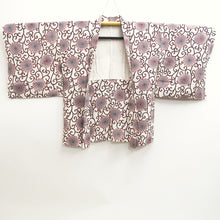 Load image into Gallery viewer, Haori Jacket Vintage(1950-1980) White Shibori Chrysanthemum Karakusa Silk #9805A5