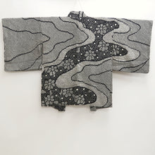 Load image into Gallery viewer, Haori Jacket Vintage(1950-1980) Black Shibori Chrysanthemum Ryusui Silk #10052C5