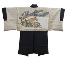 Load image into Gallery viewer, Men's Haori Vintage(1950-1980) Black Montsuki Dragon Tiger Silk #10438A3