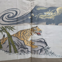Load image into Gallery viewer, Men's Haori Vintage(1950-1980) Black Montsuki Dragon Tiger Silk #10438A3