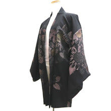 Load image into Gallery viewer, Haori Jacket Vintage(1950-1980) Black Flower Silk #10053C5