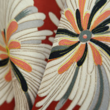Load image into Gallery viewer, Haori Jacket Vintage(1950-1980) Red Chrysanthemum Silk #11014A1
