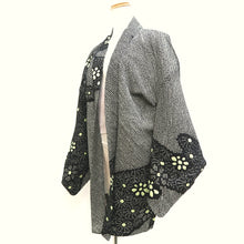 Load image into Gallery viewer, Haori Jacket Vintage(1950-1980) Black Shibori Ryusui Flower Silk #10024C4