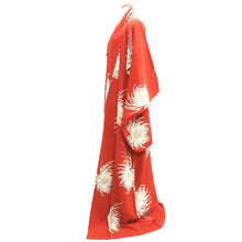 Load image into Gallery viewer, Kimono Vintage(1950-1980) Vermillion Chrysanthemum Silk #10780D4