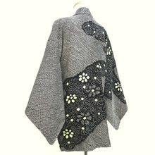 Load image into Gallery viewer, Haori Jacket Vintage(1950-1980) Black Shibori Ryusui Flower Silk #10024C4