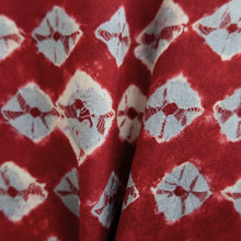 Load image into Gallery viewer, Haori Jacket Vintage(1920-1950) Red Shibori Silk #11055A3