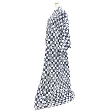 Load image into Gallery viewer, Yukata Vintage(1950-1980) White Navy Cherry Blossom Sakura Cotton #11101B1