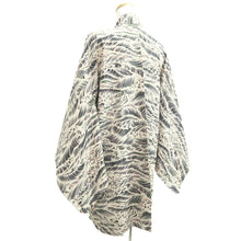 Load image into Gallery viewer, Haori Jacket Vintage(1950-1980) Off white Gray Wave Silk #10947F2