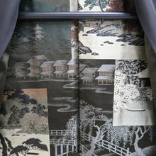 Load image into Gallery viewer, Men's Haori Vintage(1950-1980) Black Montsuki Habutae Ukiyoe Silk #10884E4