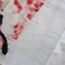 Load image into Gallery viewer, Kimono Vintage(1920-1950) Cream white Red Black Meisen Flower Silk #10770D4