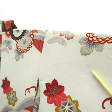 Load image into Gallery viewer, Haori Jacket Vintage(1950-1980) White Chrysanthemum Silk #10846E3