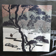 Load image into Gallery viewer, Men's Haori Vintage(1950-1980) Black Montsuki Habutae Ukiyoe Silk #10884E4