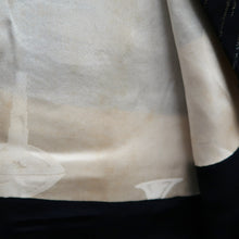 Load image into Gallery viewer, Haori Jacket Vintage(1950-1980) Black Gold Splash Silk #10101D2