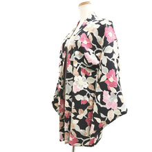 Load image into Gallery viewer, Haori Jacket Vintage(1950-1980) Black Camellia Branch Silk #10688D1
