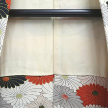 Load image into Gallery viewer, Haori Jacket Vintage(1950-1980) White Black Red Chrysanthemum Silk #10588C1