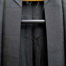 Load image into Gallery viewer, Men's Haori Vintage(1950-1980) Black See-Through Montsuki Silk #10433A3