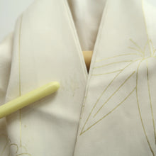 Load image into Gallery viewer, Furisode Vintage(1950-1980) White Gold Green Embroidery Chrysanthemum Bamboo Silk #10547B3