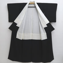 Load image into Gallery viewer, Kimono Black Family crest Silk #10249E3