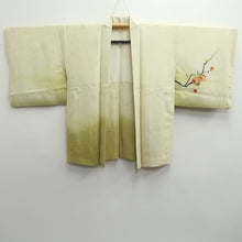 Load image into Gallery viewer, Haori Jacket Vintage(1950-1980) Cream white Pale Green Plum blossom Branch Silk #10179D5