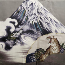 Load image into Gallery viewer, Men&#39;s Haori Vintage(1950-1980) Brown Ohshima Dragon Tiger Silk #9406G2
