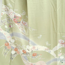 Load image into Gallery viewer, Kimono Pale Green Chrysanthemum Bellflower Camellia Silk #9361F5
