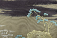 Load image into Gallery viewer, Haori Jacket Vintage(1950-1980) Light Khaki Landscape Silk #8524F3