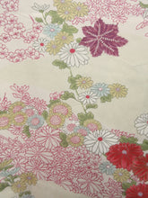Load image into Gallery viewer, Haori Jacket Vintage(1950-1980) Cream white Chrysanthemum Maple Leaf Silk #7859L3