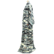Load image into Gallery viewer, Kimono Vintage(1950-1980) Black Gray Storm Curling Wave Silk #10776D4
