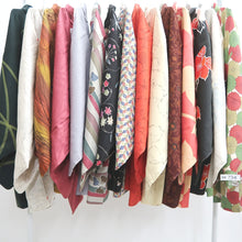 Load image into Gallery viewer, Bundle 15pcs Silk Haori Jacket Wholesale Bulk Free Shipping #734
