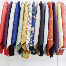 Load image into Gallery viewer, Bundle 15pcs Silk Haori Jacket Wholesale Bulk Free Shipping #607
