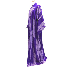 Load image into Gallery viewer, Kimono Vintage(1950-1980) Purple Shibori Yabane Silk #10263E4
