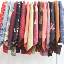 Load image into Gallery viewer, Bundle 15pcs Silk Haori Jacket Wholesale Bulk Free Shipping #513
