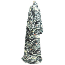 Load image into Gallery viewer, Kimono Vintage(1950-1980) Black Gray Storm Curling Wave Silk #10776D4
