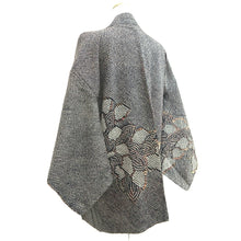 Load image into Gallery viewer, Haori Jacket Vintage(1950-1980) Black Tan Full Shibori Floral pattern Silk #10950F2
