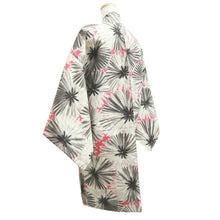 Load image into Gallery viewer, Haori Jacket Vintage(1920-1950) Gray Reddish Pink Meisen Chrysanthemum Silk #11040A3
