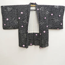 Load image into Gallery viewer, Haori Jacket Vintage(1950-1980) Black Shibori Flower Branch Silk #10033C4
