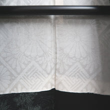 Load image into Gallery viewer, Haori Jacket Vintage(1950-1980) Black Silver Chrysanthemum Plum blossom Wave Silk #9878B3
