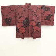 Load image into Gallery viewer, Haori Jacket Vintage(1950-1980) Red Black Shibori Chrysanthemum Silk #10108D2
