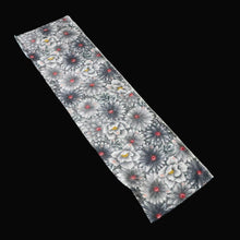 Load image into Gallery viewer, KK1502A2 Silk Kimono Fabric Vintage(1920-1950) Meisen White 48.4x12.6in(123x32cm)
