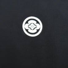 Load image into Gallery viewer, Men's Kimono Vintage(1950-1980) Black Montsuki Habutae Silk #10862E3
