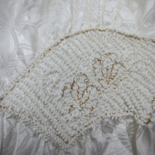 Load image into Gallery viewer, Silk Japanese Obiage Shibori White 52.8x5.1in(134x13cm) A#10012
