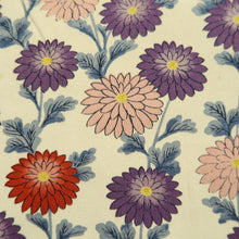Load image into Gallery viewer, Haori Jacket Vintage(1920-1950) Cream white Chrysanthemum Silk #10619C3
